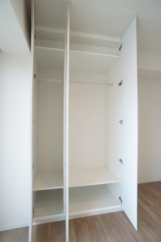 プライムメゾン亀戸の収納|居室部分収納☆