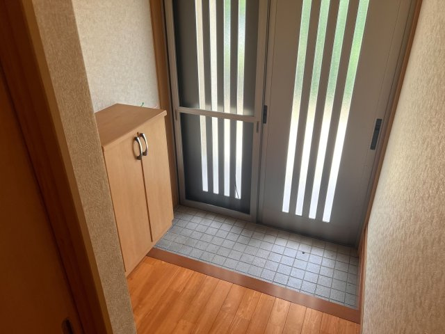 小郡市大保　中古戸建の玄関|シンプルで使いやすい玄関です