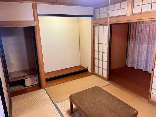 小郡市大保　中古戸建の和室|和室があれば、来客や子供用のスペースとして活躍します