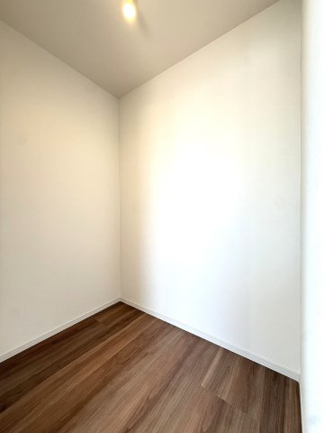 厚別西3条5丁目の洋室