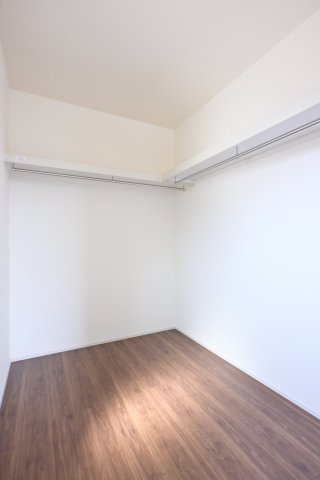 【収納】 | 大泉第14寄木戸　一建設 | 寝室にはウォークインクローゼットがついておりおしゃれなご家族もうれしい空間です♪