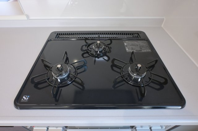 【キッチン】 | 大泉第14寄木戸　一建設 | 料理が効率よくできる3口コンロ