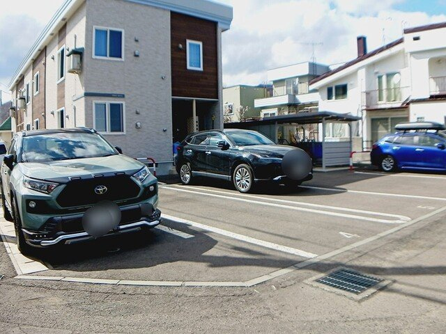 グレイス　クイールの駐車場