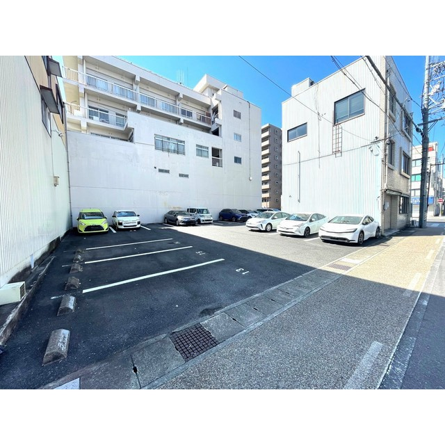岐阜市金宝町３丁目の駐車場