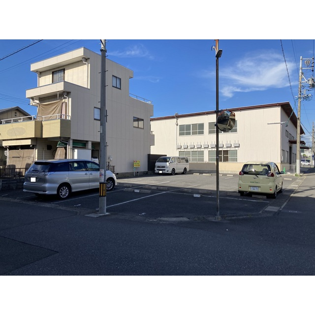 岐阜市島田中町の駐車場