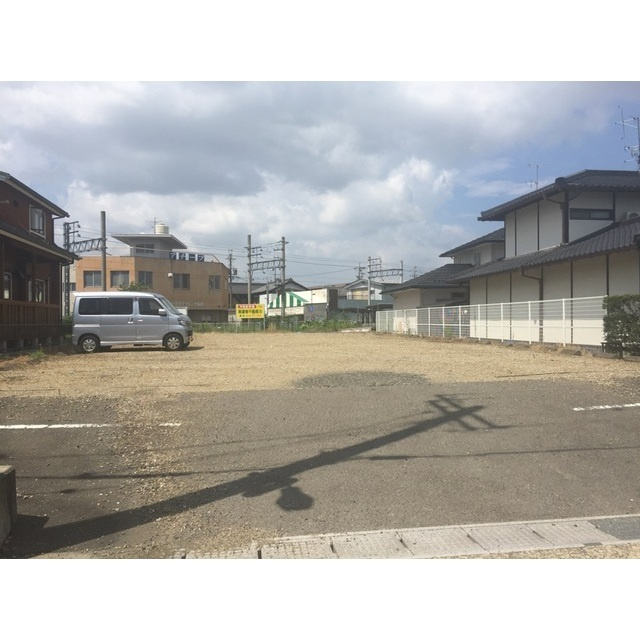 岐阜市柳津町南塚１丁目の駐車場の駐車場