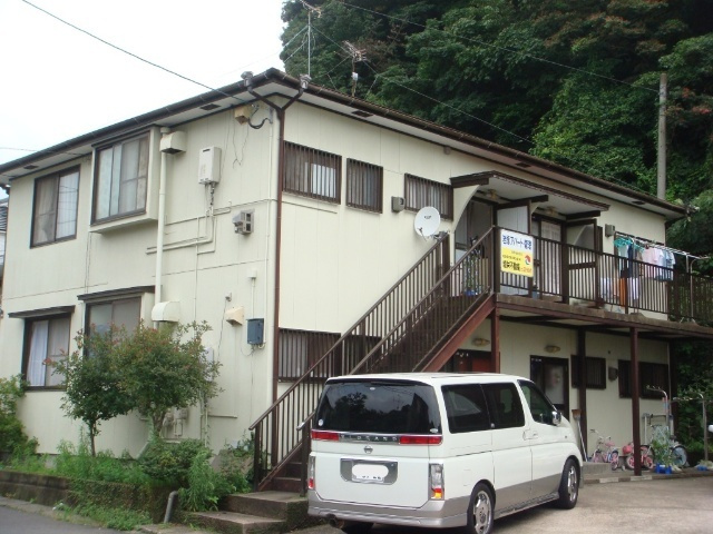 岩永アパートのエントランス