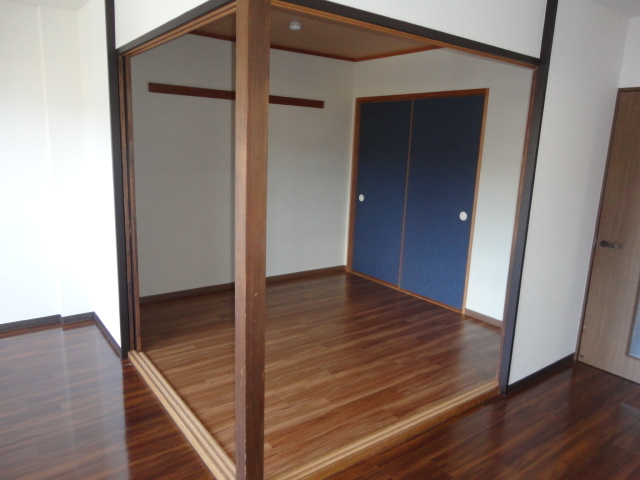 ディアコート王寺の居間・リビング