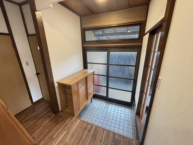 宇都宮市岩曽町　4ＳＤＫ　中古住宅の玄関