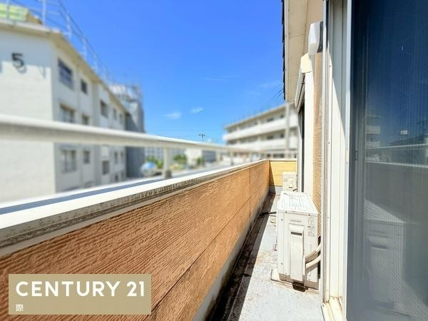 和歌山市栄谷　中古戸建のバルコニー