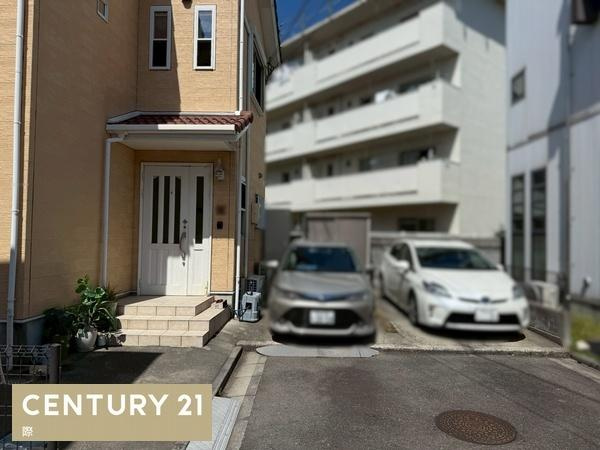 和歌山市栄谷　中古戸建の駐車場