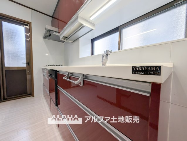 ~昭島田中町1丁目~Remodeled Homeのキッチン|【Kitchen】
◆キッチン◆美しく使いやすいキッチンは油汚れが簡単に拭き取れる素材で加工されており使いやすい仕様です。