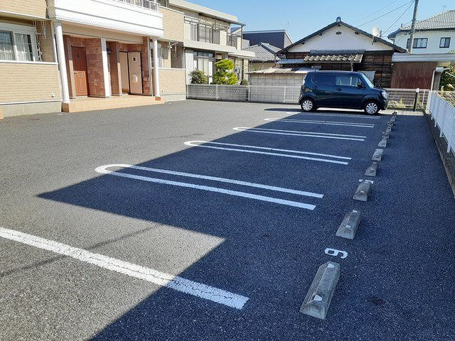 プリート・カーサの駐車場