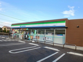 【周辺】 | ファミリーマート　皆春店まで650m
