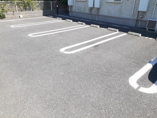 エンジェライトⅡの駐車場|駐車場があるので、車を買う予定の方も安心です