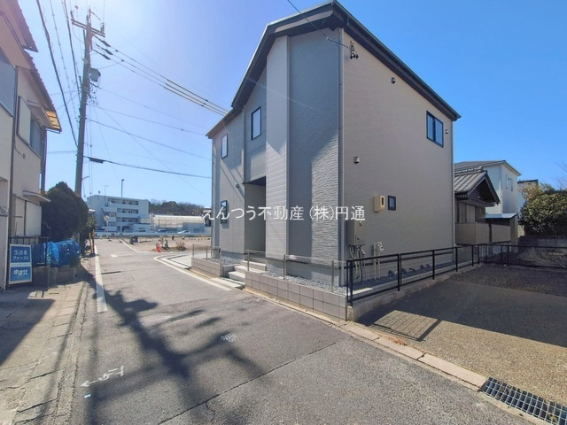 リガーレ森孝1期の前面道路含む現地写真
