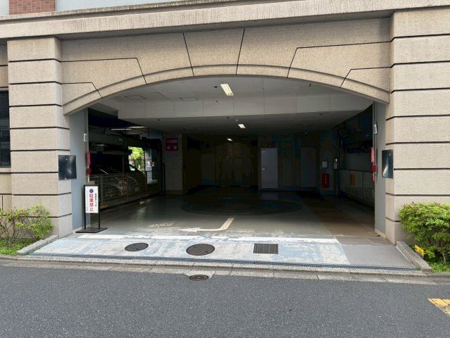 ファミールアクアージュの駐車場
