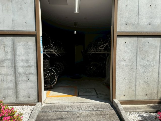 サンクタス１２７の駐輪場