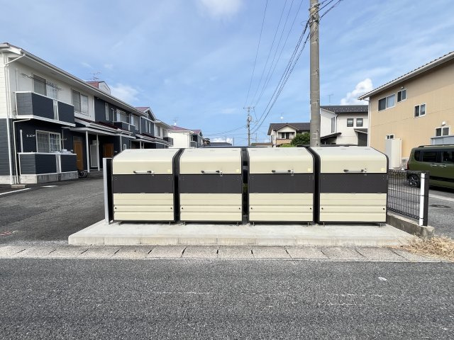 エクセラン・アビテＡの駐車場