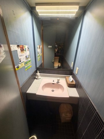 阪急夙川サンらいふ　西宮市西田町貸店舗の洗面所