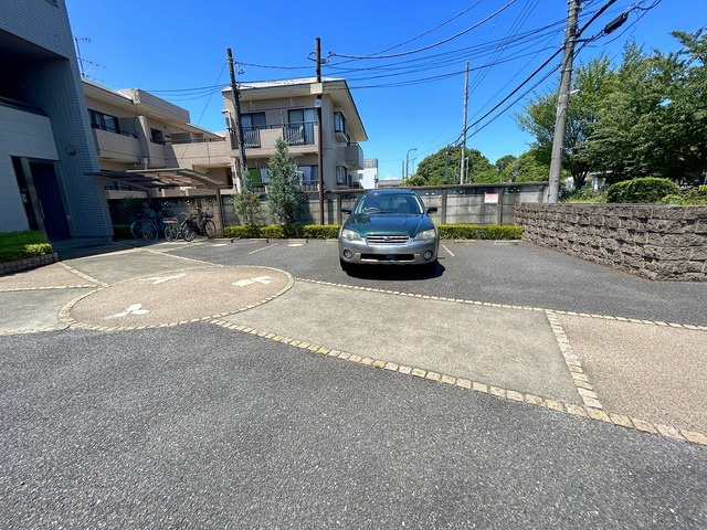 スリジエの駐車場|★敷地内駐車場★