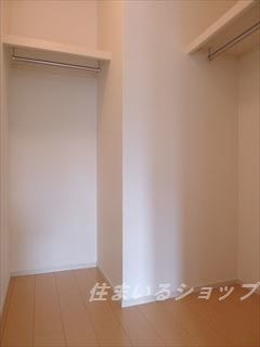 エテルノガーデン亀山の収納|ウォークインクローゼット