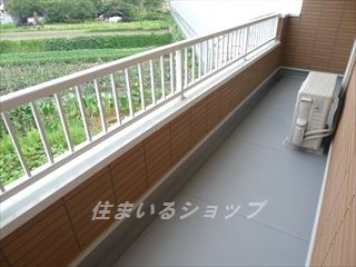 エテルノガーデン亀山のバルコニー