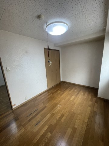 サンハイツ弐番館の洋室