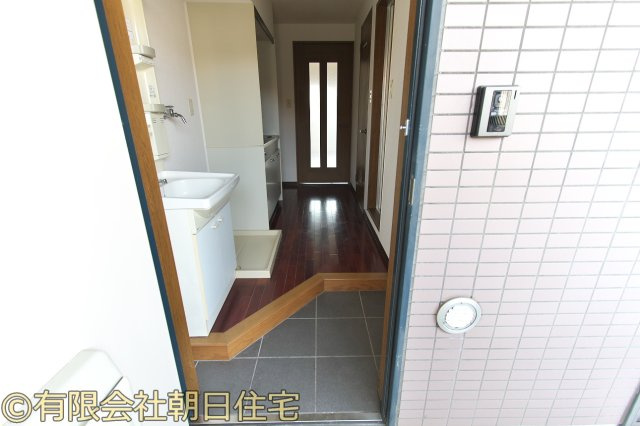 ナッツパレスの玄関