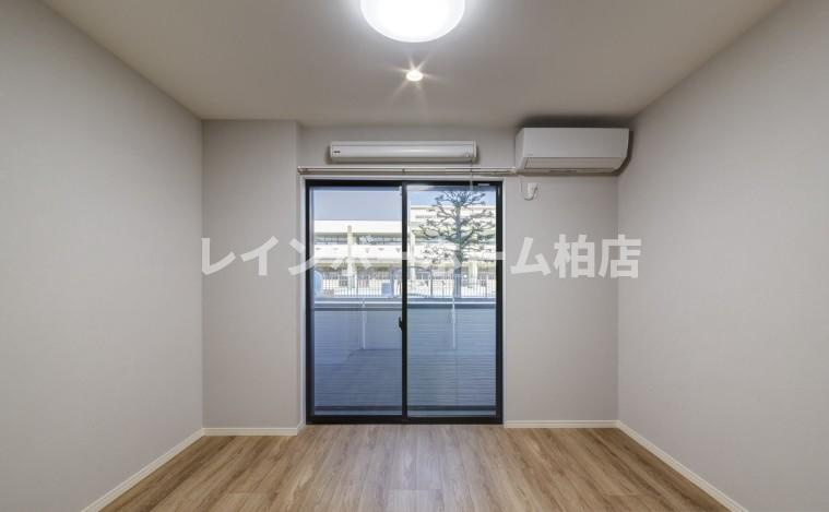 robot home 明原【非対面対応】接客・申込・契約オンライン！LINE×相談可！の居間・リビング|リビングです