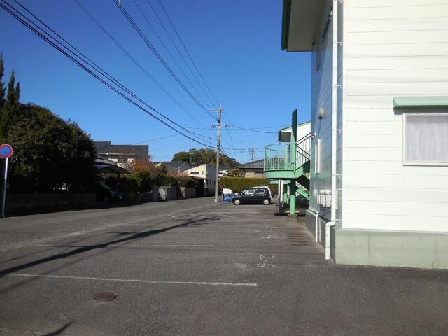プラムハイツの駐車場