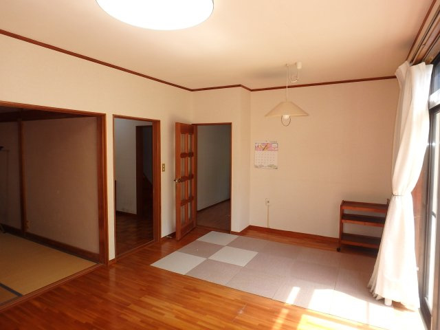 S1782H　東中中古住宅の居間・リビング