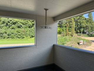 塩尻市塩尻町　新築戸建のバルコニー