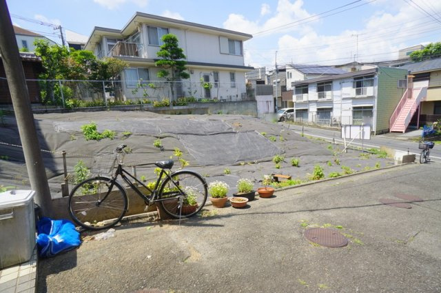 中央５　土地の外観|☆現況更地、即引渡し可能
☆北東側道路に面する角地、約63坪の整形地
