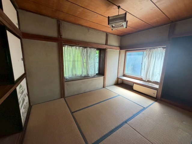 高崎市新保田中町494-4の和室