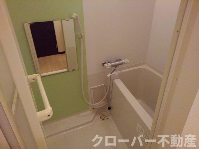 レオネクストクレール国分寺の浴室