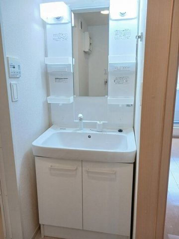 グラースＢの洗面所