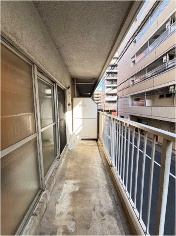 ★仲介手数料無料★ジョイフル門前仲町第一（新規内装リノベーション済み・即入居可能）のバルコニー
