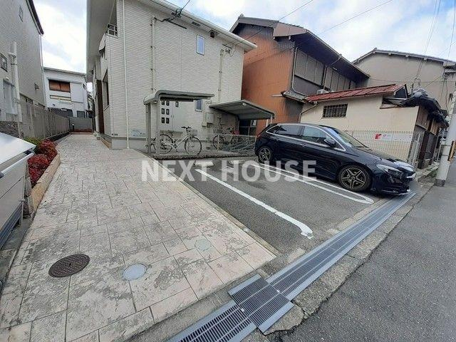コージーコートの駐車場