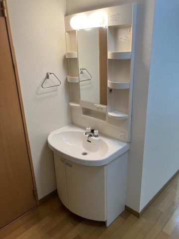 脇コーポ徳丸の独立洗面台