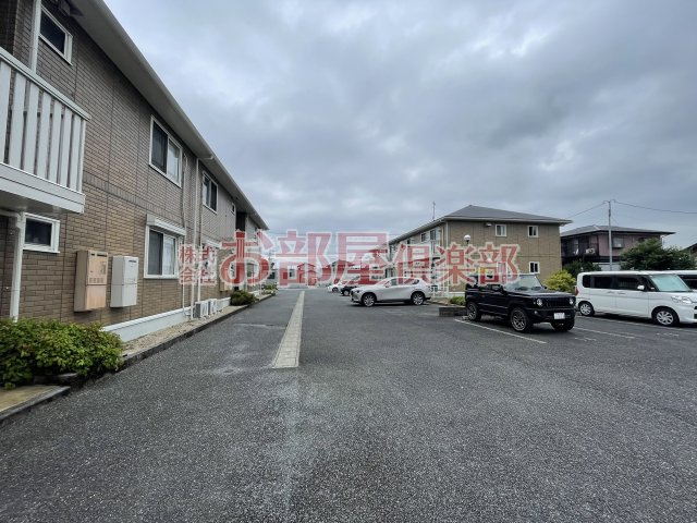 ラトンラヴール　Ⅰ番館の駐車場|駐車場に車を止められます