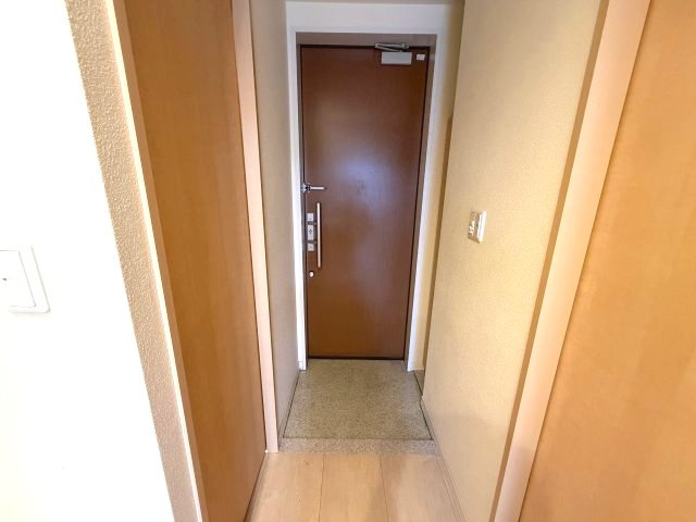 Ｐｒｕｎｉｅｒ（プリュニエ）本山　の玄関