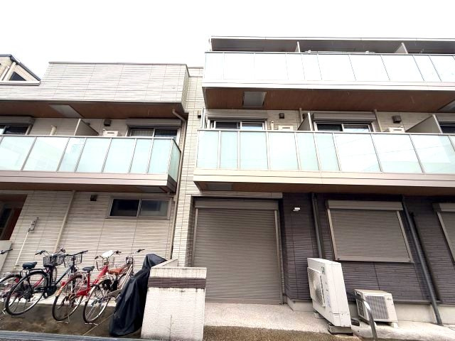 Ｐｒｕｎｉｅｒ（プリュニエ）本山　の外観