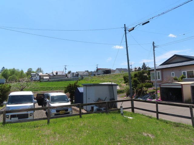 北見市東陵町１４０番９２　売地の外観|南西側隣地の写真です。