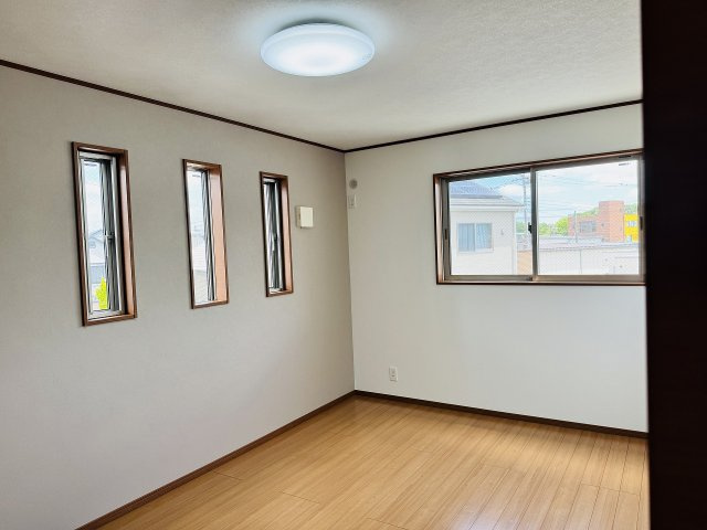 八王子市　川町　中古戸建ての子供部屋|～2階7.5帖の洋室です～