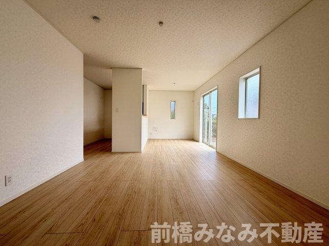 【新築】前橋市堀之下町第1　１号棟(全４棟)　クレイドルガーデン　新築建売分譲の居間・リビング|居間です
