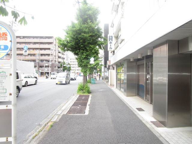 横浜市南区別所１丁目の倉庫