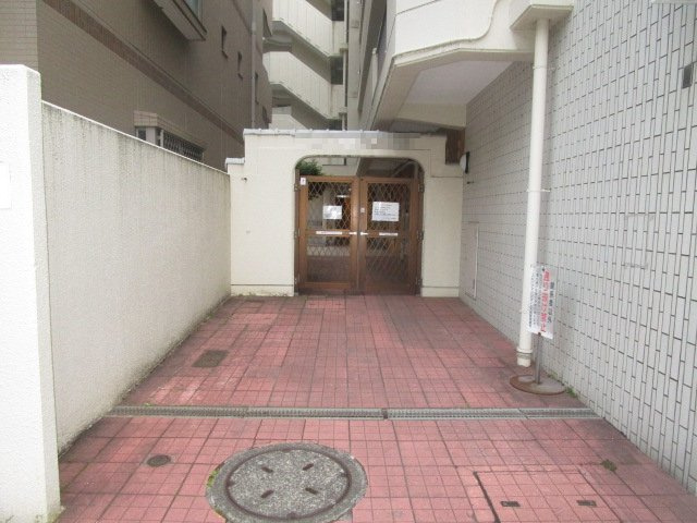 横浜市南区別所１丁目の倉庫