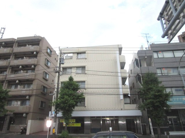 横浜市南区別所１丁目の倉庫