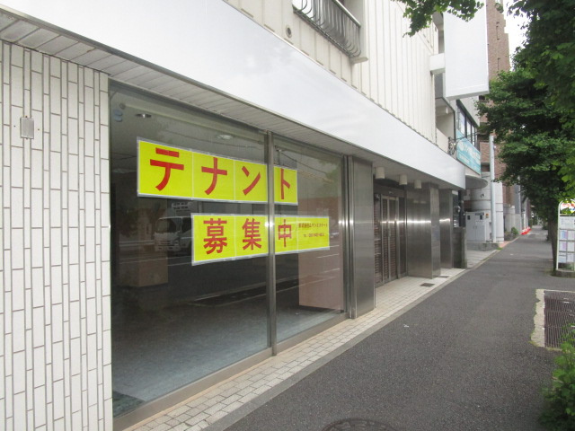 横浜市南区別所１丁目の倉庫